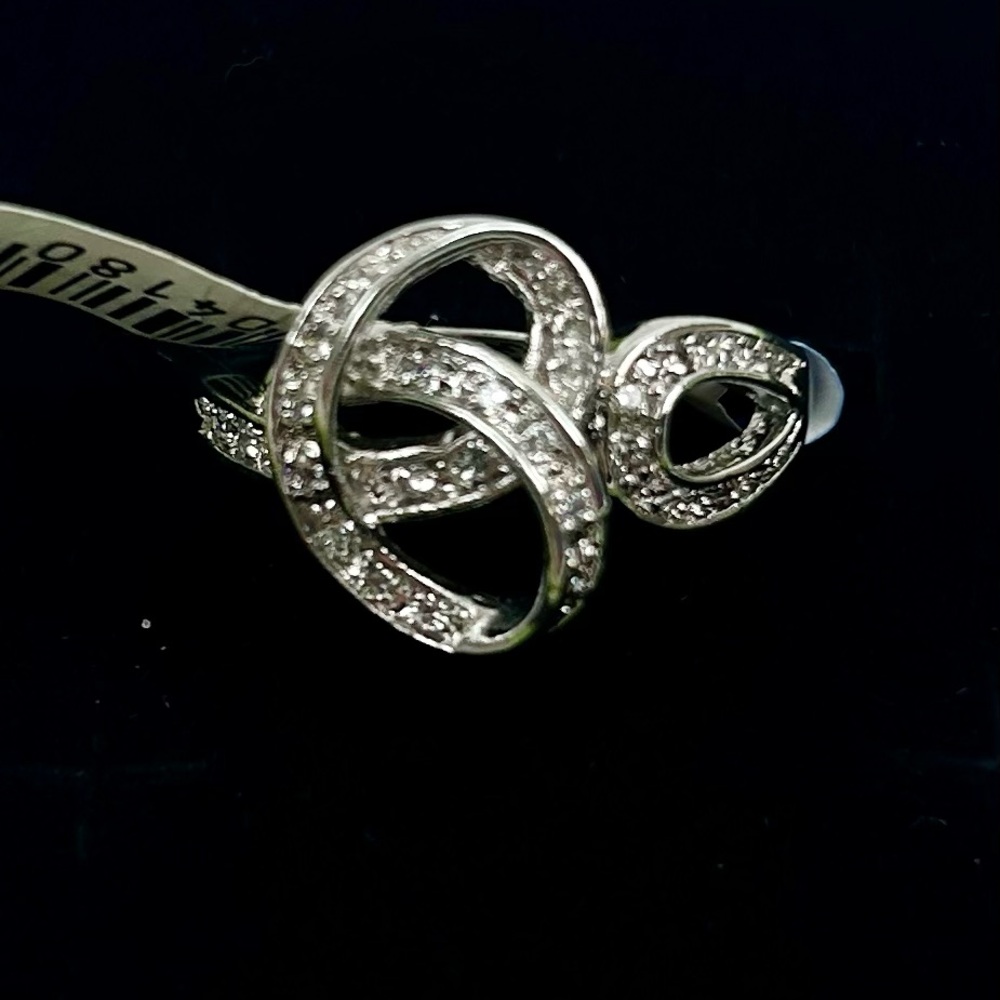 Elegant Silver Knot Ring